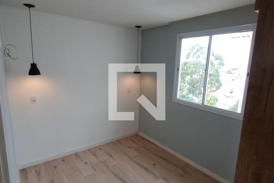 Quarto 2 de apartamento para alugar com 2 quartos, 39m² em Jardim Albertina, Guarulhos
