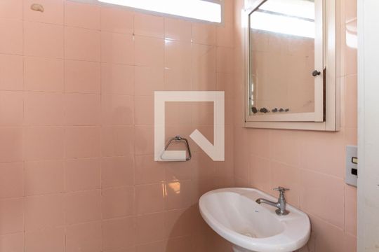 Banheiro Suíte  de casa à venda com 2 quartos, 197m² em Vila Brasilina, São Paulo