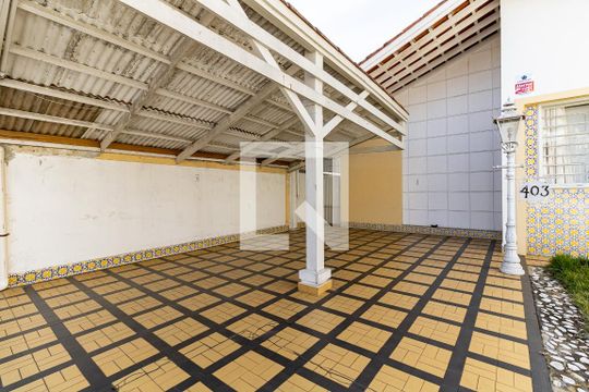 Garagem de casa à venda com 2 quartos, 197m² em Vila Brasilina, São Paulo