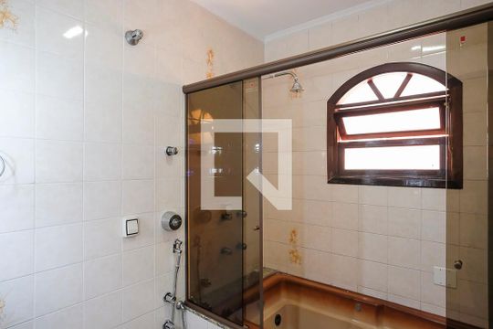 Banheiro Social de casa à venda com 4 quartos, 189m² em Vila Dourados, São Bernardo do Campo