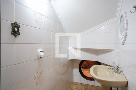 Lavabo de casa à venda com 4 quartos, 189m² em Vila Dourados, São Bernardo do Campo