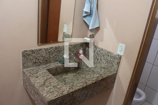 Lavabo de casa à venda com 4 quartos, 300m² em Jardim Sao Caetano, São Caetano do Sul