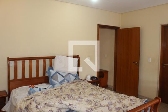 Suíte 1 de casa à venda com 4 quartos, 300m² em Jardim Sao Caetano, São Caetano do Sul