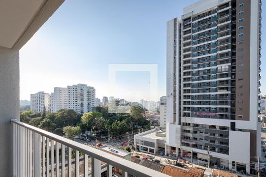 Varanda de kitnet/studio para alugar com 1 quarto, 26m² em Santo Amaro, São Paulo