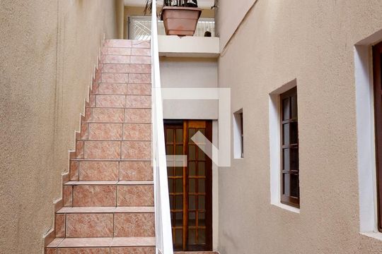 Área comum de casa à venda com 3 quartos, 180m² em Santa Maria, Osasco