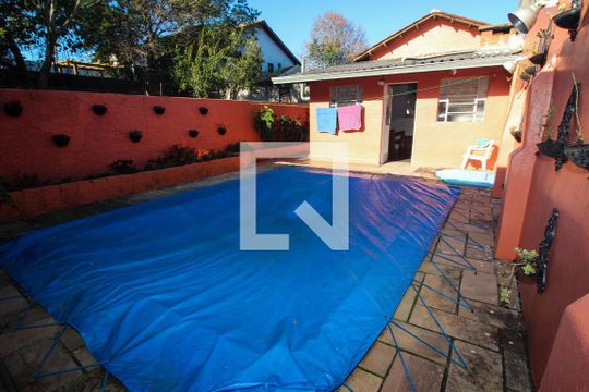 Área comum de casa à venda com 3 quartos, 120m² em Glória, Porto Alegre