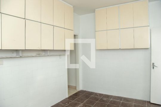 Cozinha de casa para alugar com 4 quartos, 195m² em Vila Congonhas, São Paulo