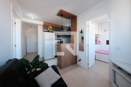 Sala/Cozinha de apartamento para alugar com 2 quartos, 37m² em Cidade Antônio Estêvão de Carvalho, São Paulo