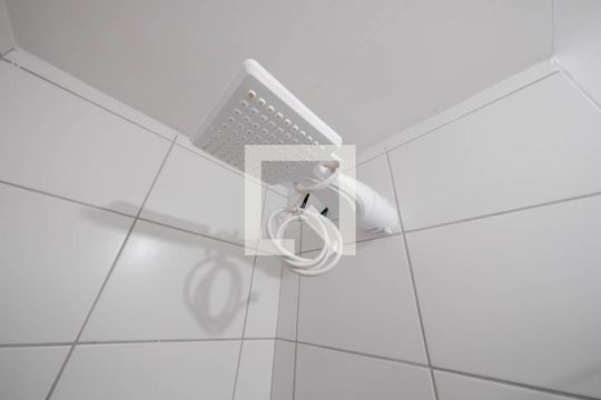 Banheiro de apartamento para alugar com 2 quartos, 37m² em Cidade Antônio Estêvão de Carvalho, São Paulo
