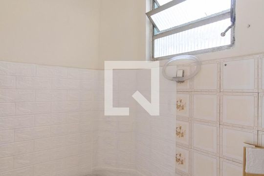 Banheiro de Serviço  de apartamento à venda com 2 quartos, 87m² em Jardim Bom Clima, Guarulhos