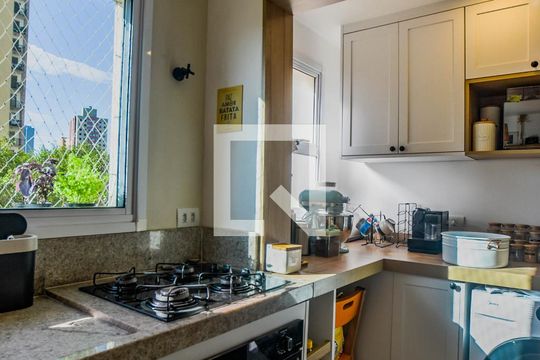 Cozinha e Área de Serviço de apartamento à venda com 2 quartos, 50m² em Parque das Nações, Santo André