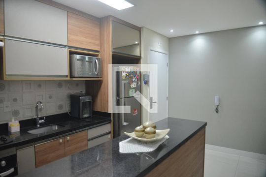 Cozinha de apartamento à venda com 2 quartos, 75m² em Vila Apiai, Santo André