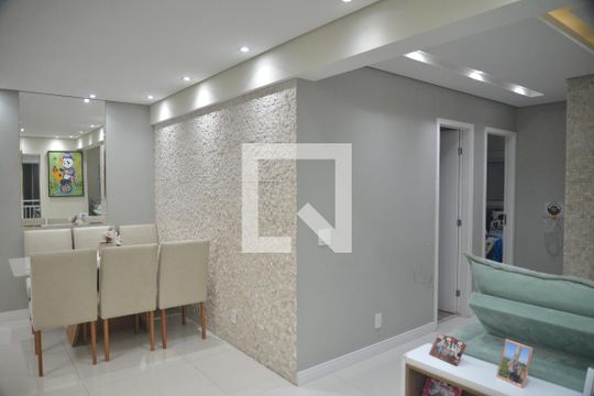 Sala de apartamento à venda com 2 quartos, 75m² em Vila Apiai, Santo André