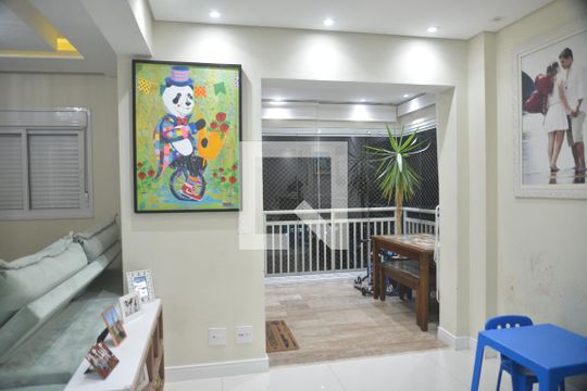 Sala de apartamento à venda com 2 quartos, 75m² em Vila Apiai, Santo André