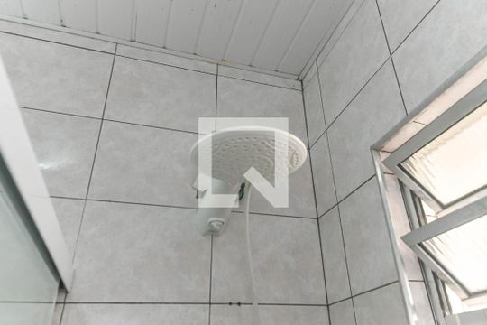 Edicula - Banheiro de casa à venda com 3 quartos, 190m² em Vila Gumercindo, São Paulo