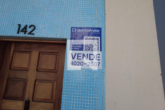 Plaquinha de casa à venda com 3 quartos, 190m² em Vila Gumercindo, São Paulo