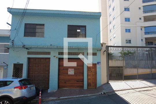 Fachada de casa à venda com 3 quartos, 190m² em Vila Gumercindo, São Paulo