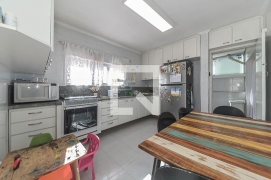Cozinha de casa à venda com 3 quartos, 190m² em Vila Gumercindo, São Paulo
