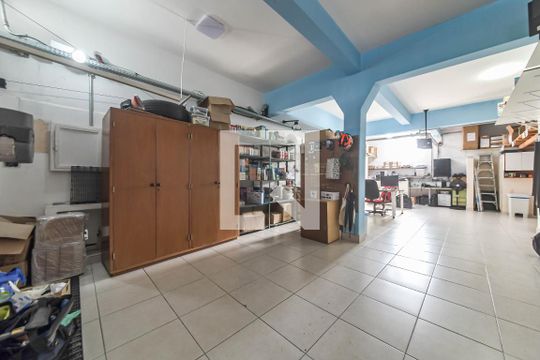 Garagem de casa à venda com 3 quartos, 190m² em Vila Gumercindo, São Paulo