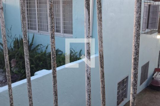 Fachada de casa à venda com 2 quartos, 95m² em Partenon, Porto Alegre