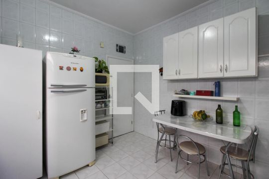 Cozinha de casa à venda com 3 quartos, 120m² em Parque Renato Maia, Guarulhos