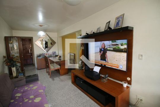 Sala de apartamento à venda com 3 quartos, 81m² em Penha Circular, Rio de Janeiro
