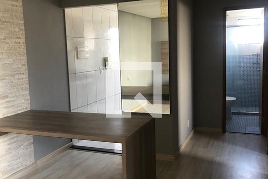 Apartamento para alugar com 2 quartos, 45m² em Jardim Isis, Cotia
