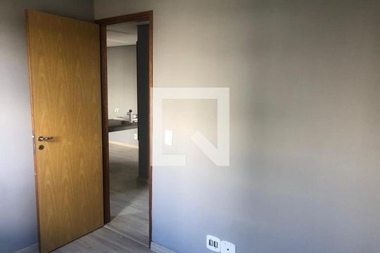 Quarto 1 de apartamento para alugar com 2 quartos, 45m² em Jardim Isis, Cotia