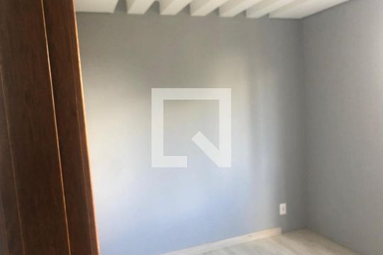 Quarto 1 de apartamento para alugar com 2 quartos, 45m² em Jardim Isis, Cotia