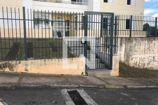 Fachada de apartamento para alugar com 2 quartos, 45m² em Jardim Isis, Cotia