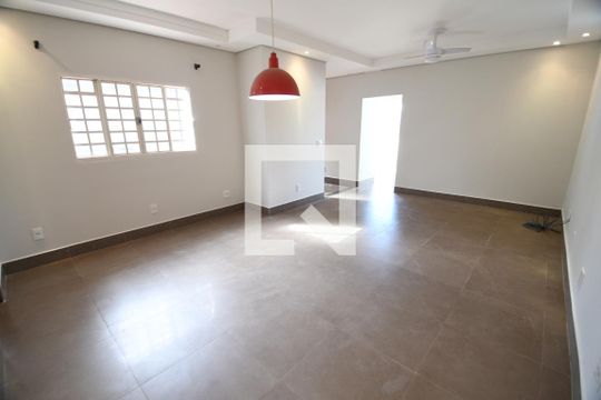 Sala 2 de casa à venda com 4 quartos, 234m² em Parque das Universidades, Campinas