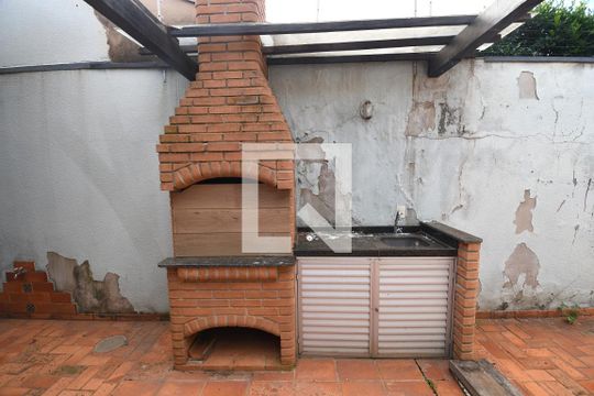 Churrasqueira de casa à venda com 4 quartos, 234m² em Parque das Universidades, Campinas