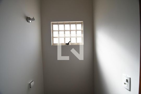 Lavabo de casa à venda com 4 quartos, 234m² em Parque das Universidades, Campinas