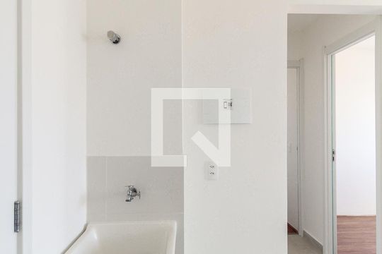 Área de Serviço de apartamento para alugar com 2 quartos, 33m² em Fazenda Aricanduva, São Paulo