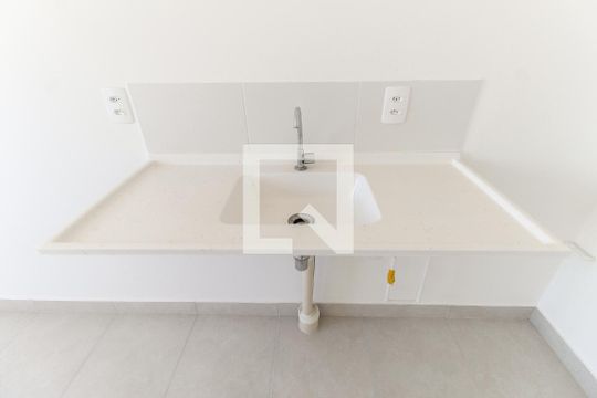 Cozinha de apartamento para alugar com 2 quartos, 33m² em Fazenda Aricanduva, São Paulo
