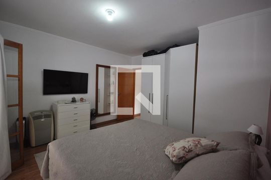 Suíte 1 de casa à venda com 3 quartos, 150m² em Vila Constança, São Paulo