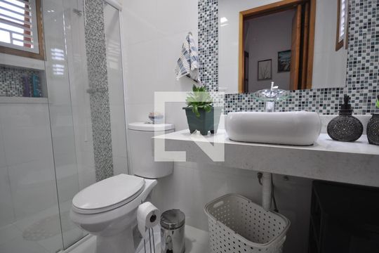 Banheiro da Suíte 1 de casa à venda com 3 quartos, 150m² em Vila Constança, São Paulo