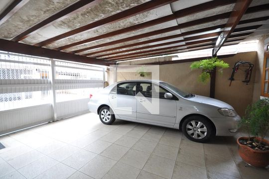 Garagem de casa à venda com 3 quartos, 150m² em Vila Constança, São Paulo