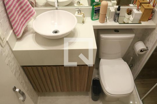 Banheiro de apartamento à venda com 2 quartos, 38m² em  Barra Funda, São Paulo