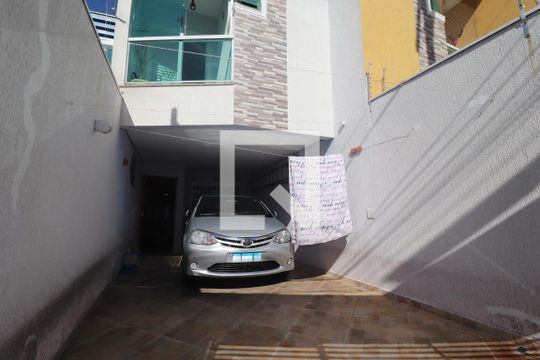 Garagem de casa à venda com 3 quartos, 90m² em Parque Oratório, Santo André