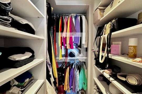 Closet Suíte de apartamento à venda com 1 quarto, 56m² em Cidade Monções, São Paulo
