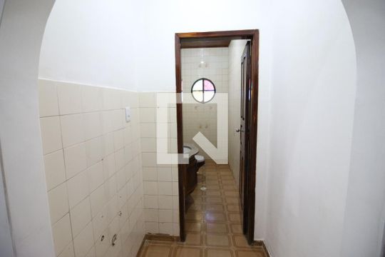 Banheiro de casa à venda com 2 quartos, 300m² em Centro, Osasco