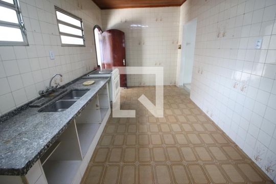 Cozinha de casa à venda com 2 quartos, 300m² em Centro, Osasco