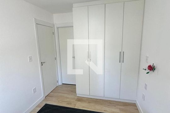 Quarto de kitnet/studio para alugar com 1 quarto, 38m² em Vila Andrade, São Paulo