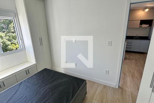 Quarto de kitnet/studio para alugar com 1 quarto, 38m² em Vila Andrade, São Paulo
