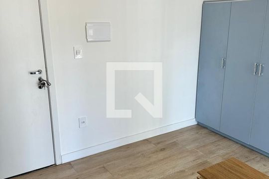 Sala de kitnet/studio para alugar com 1 quarto, 38m² em Vila Andrade, São Paulo