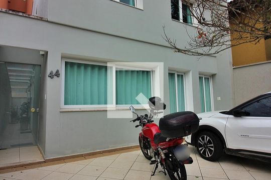 Fachada de casa à venda com 3 quartos, 200m² em Centro, São Bernardo do Campo
