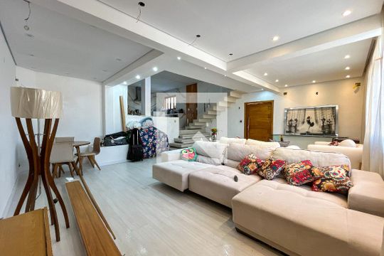 Sala 1 de casa à venda com 5 quartos, 270m² em Vila Arcadia, São Paulo
