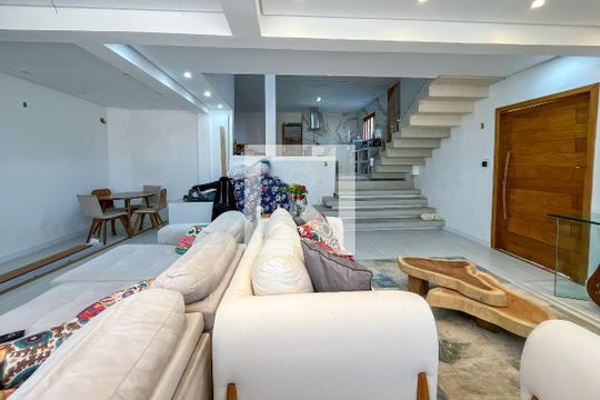 Sala 1 de casa à venda com 5 quartos, 270m² em Vila Arcadia, São Paulo