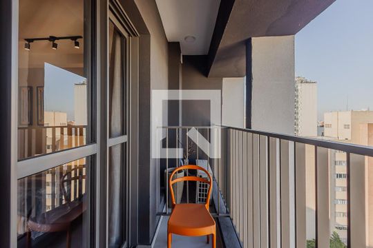 Varanda de kitnet/studio à venda com 1 quarto, 25m² em Cerqueira César, São Paulo
